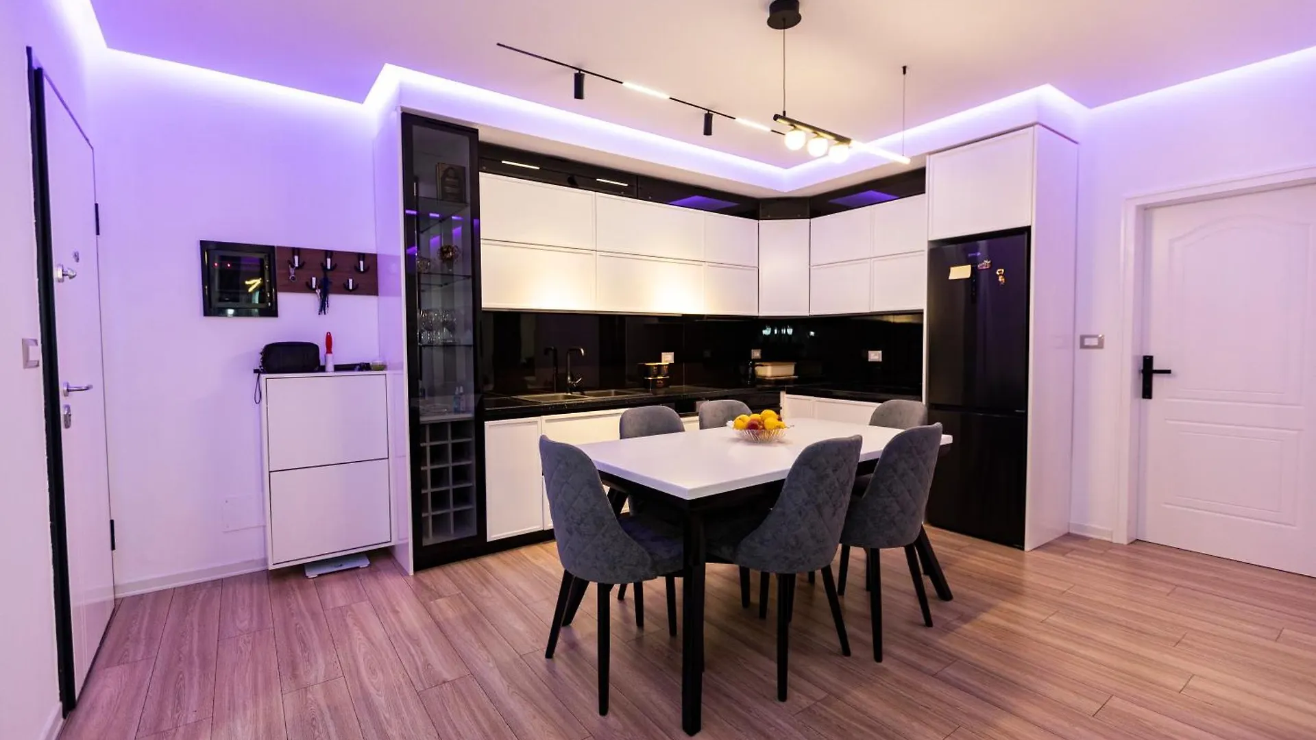 Paradise House Vlorë 아파트